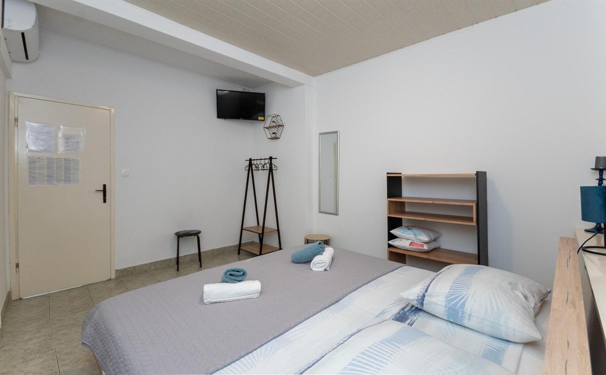 Apartments Ivan - With Parking โอมิช ภายนอก รูปภาพ