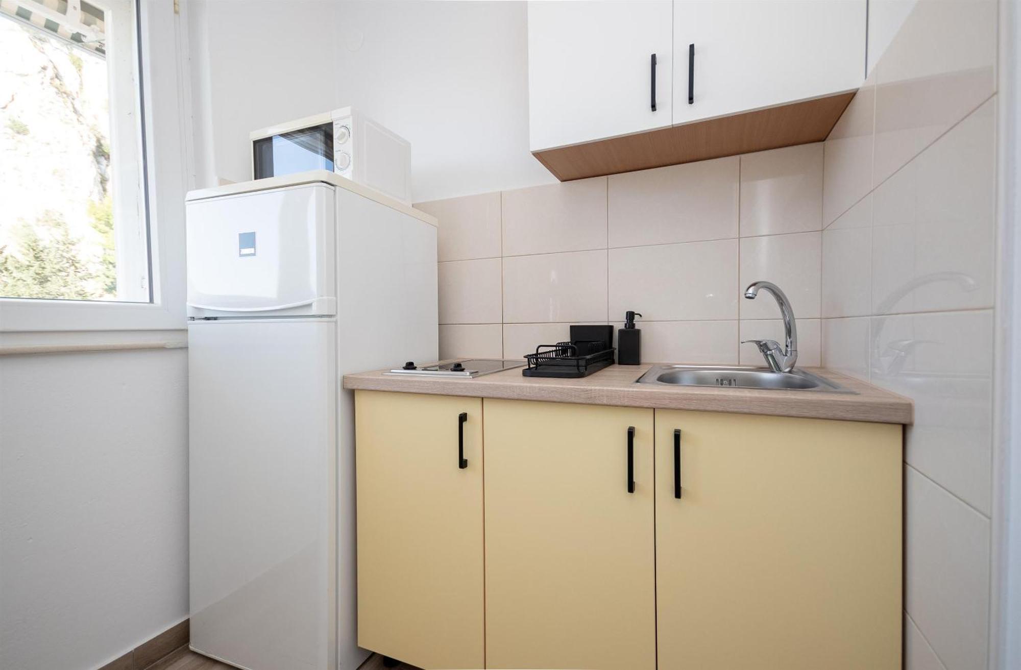 Apartments Ivan - With Parking โอมิช ภายนอก รูปภาพ