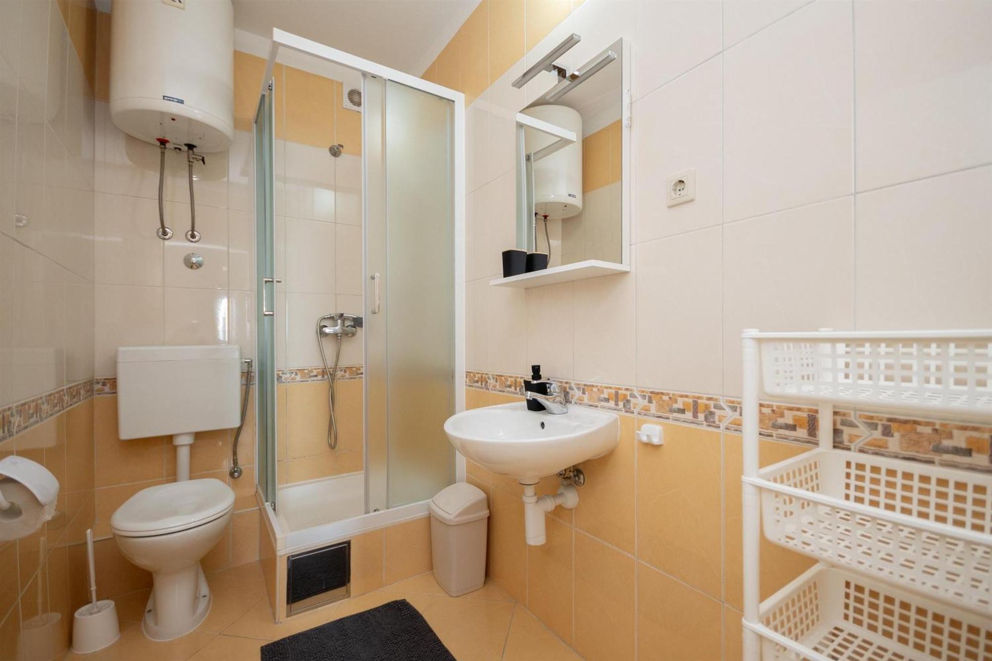 Apartments Ivan - With Parking โอมิช ภายนอก รูปภาพ